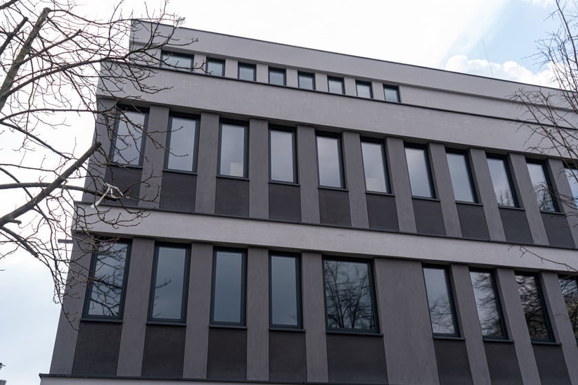 Nowy komisariat Wrocław-Stare Miasto przy Trzemeskiej na Szczepinie, marzec 2024